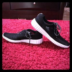 Mesh Style Sneakers